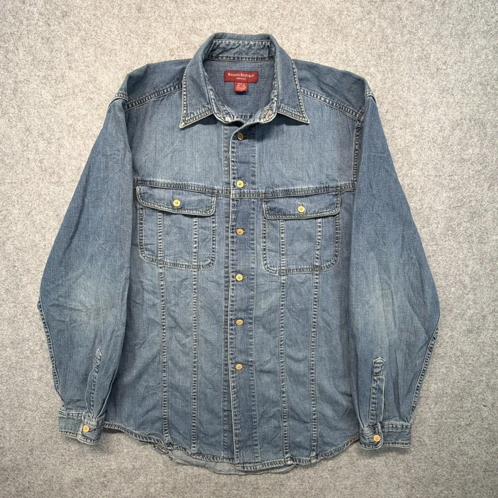 Vintage Banana Republic Men's Button Up Denim Shirt Size Medium Western 90s